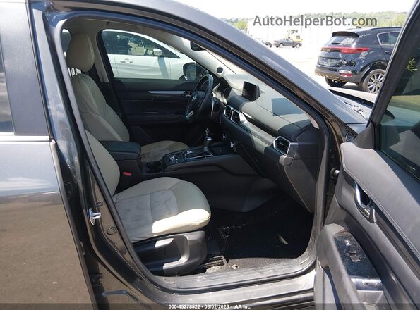 JM3KFBCL8H0202905 2017 MAZDA CX-5 Gray Front interior view
