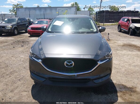 JM3KFBCL8H0202905 2017 MAZDA CX-5 Gray Rear interior view