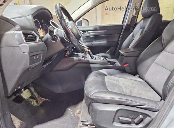 JM3KFBCM1L0775002 2020 MAZDA CX-5 Gray Front interior view