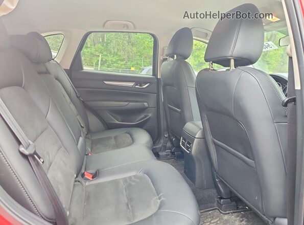 JM3KFBCM1M0389133 2021 MAZDA CX-5 Red Вид задньої частини салону