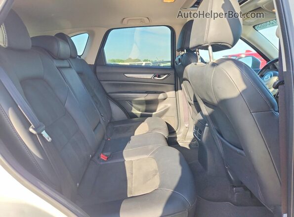 JM3KFBCM2K0591055 2019 MAZDA CX-5 White Вид задньої частини салону