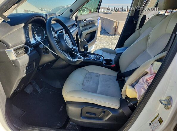 JM3KFBCM3J0408728 2018 MAZDA CX-5 White Front interior view