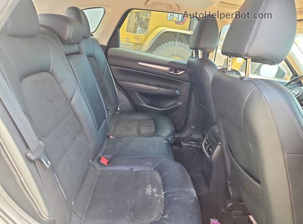 JM3KFBCM3K0530488 2019 MAZDA CX-5 White Vista de los asientos traseros