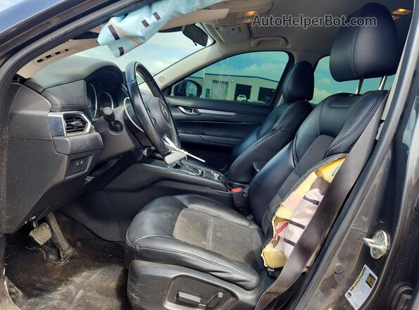 JM3KFBCM5J0347480 2018 MAZDA CX-5 Gray Front interior view