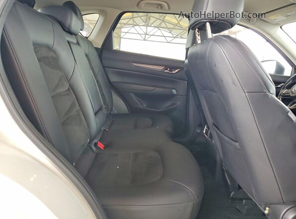 JM3KFBCM5J0395481 2018 MAZDA CX-5 Белый Вид задних сидений
