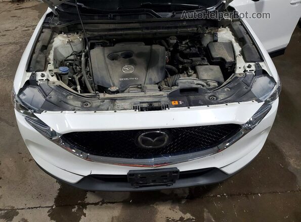 JM3KFBCM9L0844888 2020 MAZDA CX-5 White Rear interior view