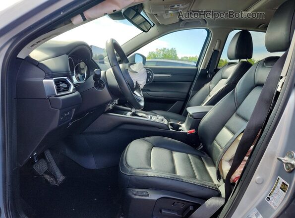 JM3KFBCMXM0410027 2021 MAZDA CX-5 Silver Widok wnętrza z przodu
