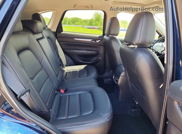 JM3KFBCMXN1554513 2022 MAZDA CX-5 Blue Rear interior view