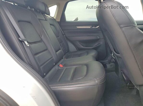 JM3KFBDL0H0200130 2017 MAZDA CX-5 White Vista interior trasera