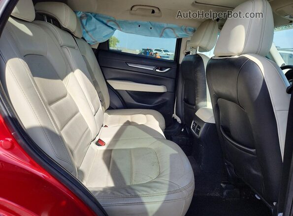 JM3KFBDL1H0164335 2017 MAZDA CX-5 Burgundy Widok wnętrza z tyłu