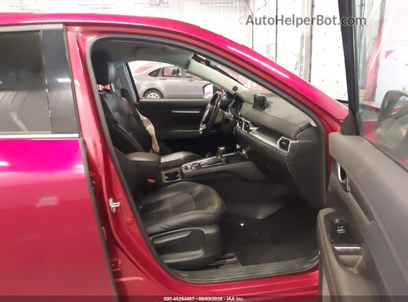 JM3KFBDL3H0133796 2017 MAZDA CX-5 Red Front interior view