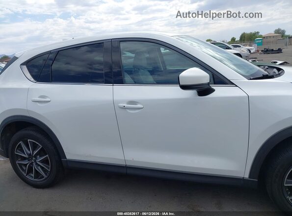 JM3KFBDL5H0114425 2017 MAZDA CX-5 Белый Вид задней части салона