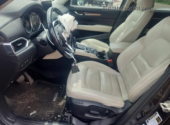 JM3KFBDL6H0186542 2017 MAZDA CX-5 Black Widok wnętrza z przodu