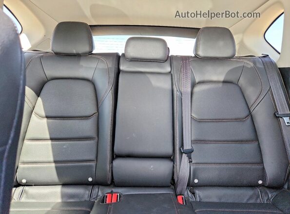 JM3KFBDM0K0620244 2019 MAZDA CX-5 White Vista de los asientos traseros