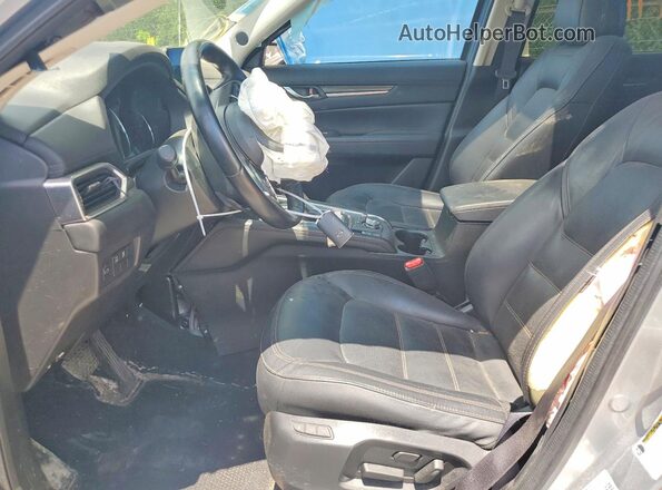 JM3KFBDM0L0722998 2020 MAZDA CX-5 Silver Widok wnętrza z przodu