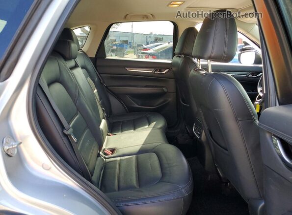 JM3KFBDM2J0433165 2018 MAZDA CX-5 Silver Rear interior view