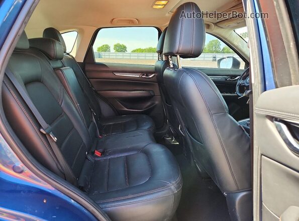 JM3KFBDM5J0347932 2018 MAZDA CX-5 Синий Вид задней части салона