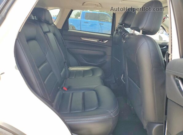 JM3KFBDM6M1462604 2021 MAZDA CX-5 White Widok wnętrza z tyłu