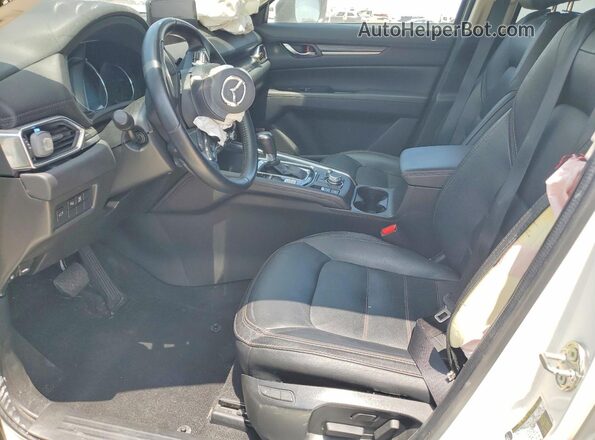 JM3KFBDM6M1462604 2021 MAZDA CX-5 White Widok wnętrza z przodu