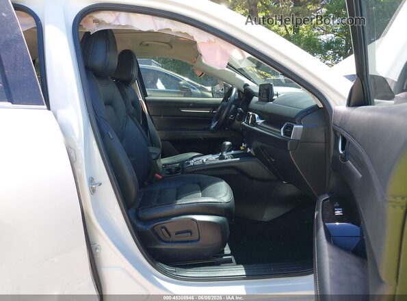 JM3KFBDM8M1478917 2021 MAZDA CX-5 White Widok wnętrza z przodu