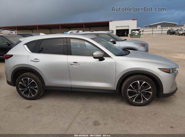 JM3KFBDMXN1606513 2022 MAZDA CX-5 Silver Vista interior trasera
