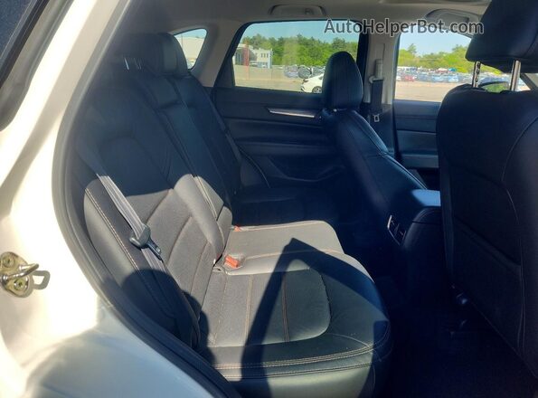 JM3KFBEM4N1527532 2022 MAZDA CX-5 White უკანა სალონის ხედი