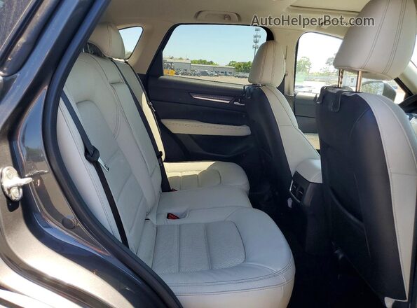 JM3KFBEM7P0292648 2023 MAZDA CX-5 Gray Widok wnętrza z tyłu