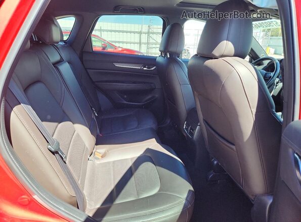 JM3KFBEY6K0645456 2019 MAZDA CX-5 Red Widok wnętrza z tyłu