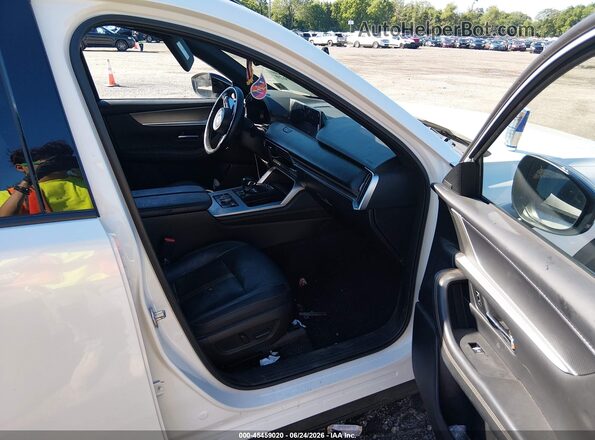 JM3KJEHA7S1105221 2025 MAZDA CX-70 PHEV White Front interior view
