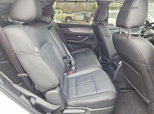 JM3KKBHD2S1255209 2025 MAZDA CX-90 White Widok wnętrza z tyłu