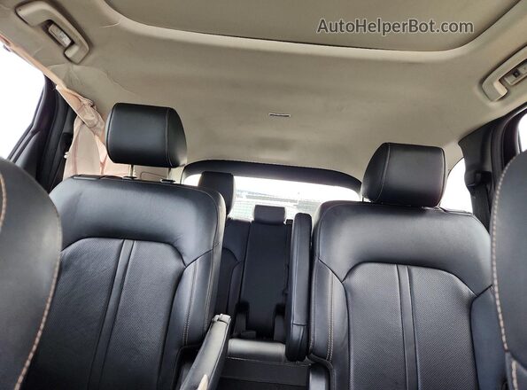 JM3KKDHA9R1103763 2024 MAZDA CX-90 White Հետևի նստատեղերի տեսք