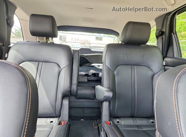 JM3KKDHD1R1134645 2024 MAZDA CX-90 Red Вид задніх сидінь