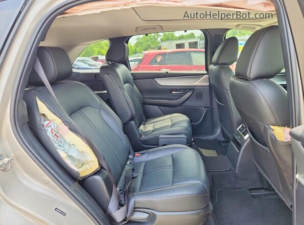 JM3KKDHD1R1167628 2024 MAZDA CX-90 Silver Widok wnętrza z tyłu