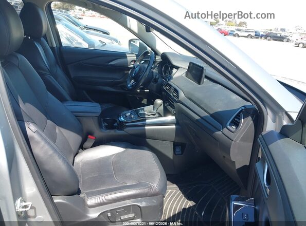 JM3TCACY6J0221431 2018 MAZDA CX-9 Серебряный Вид салона спереди