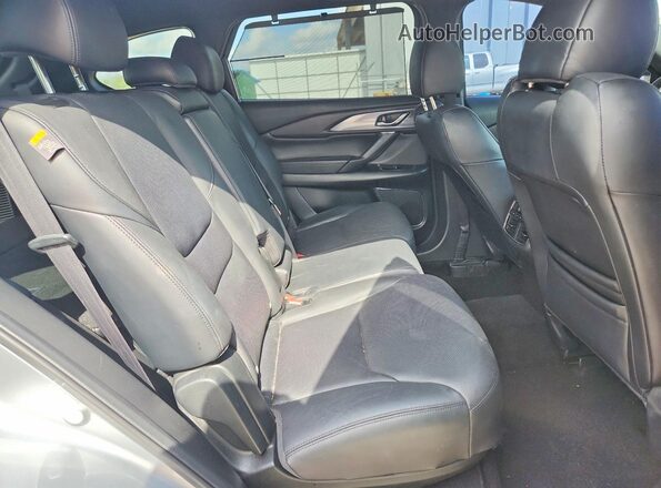 JM3TCADY6J0222027 2018 MAZDA CX-9 Серебряный Вид задней части салона