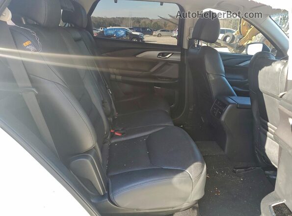 JM3TCBCY7J0217572 2018 MAZDA CX-9 White Rear interior view