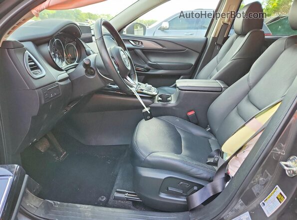 JM3TCBCYXP0655737 2023 MAZDA CX-9 Charcoal Вид салону спереду