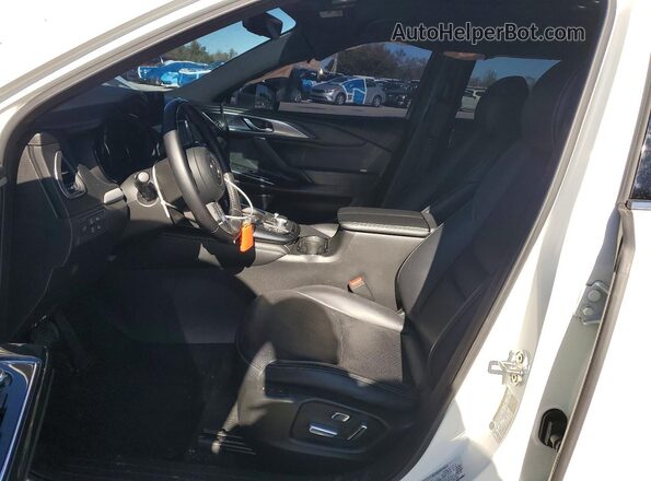 JM3TCBDY0P0637679 2023 MAZDA CX-9 White Вид салону спереду