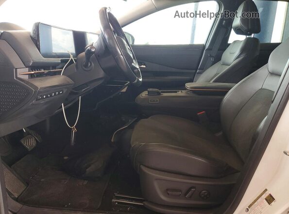 JN1BF0BA0PM403947 2023 NISSAN ARIYA White წინა სალონის ხედი