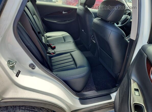 JN1BJ0RP0HM390532 2017 INFINITI QX50 Белый Вид задней части салона
