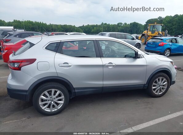 JN1BJ1AV2MW301056 2021 NISSAN ROGUE Silver Rear interior view