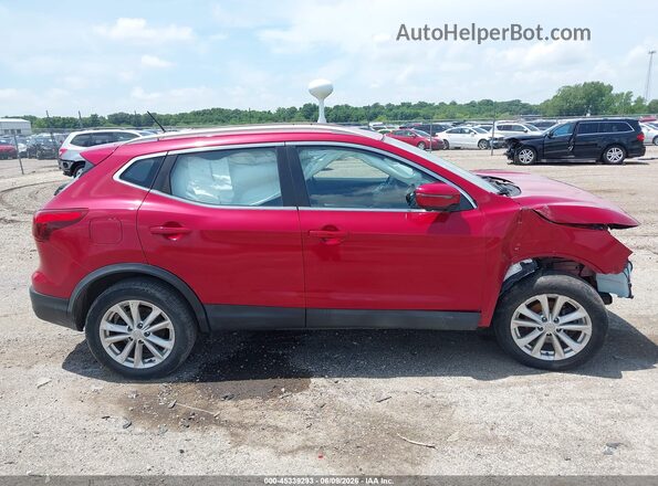 JN1BJ1CP3HW027385 2017 NISSAN ROGUE Красный Вид задней части салона