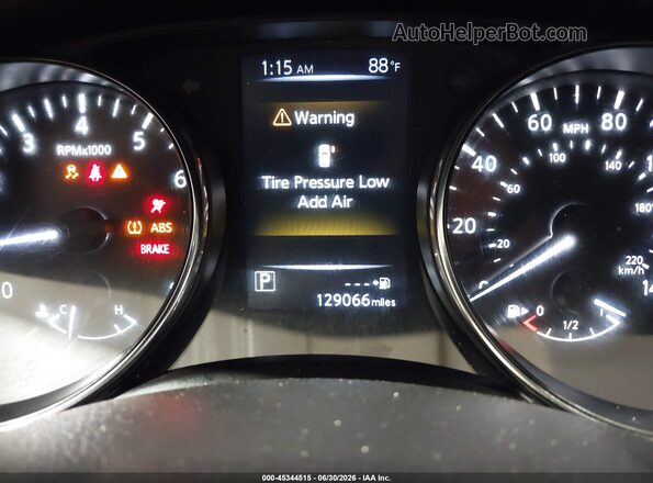 JN1BJ1CP4HW011499 2017 NISSAN ROGUE Серебряный Вид задних сидений