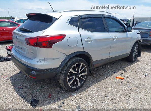 JN1BJ1CP4HW017416 2017 NISSAN ROGUE Silver Trasero derecho