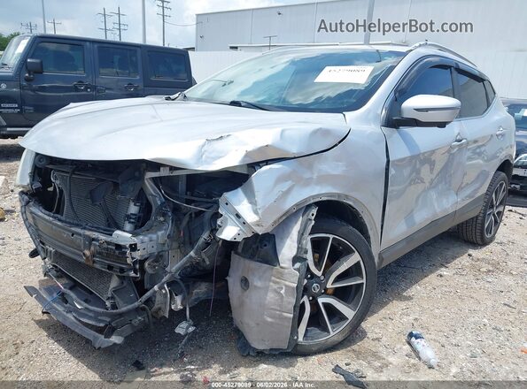 JN1BJ1CP4HW017416 2017 NISSAN ROGUE Silver Vista frontal