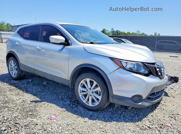 JN1BJ1CP4HW024995 2017 NISSAN ROGUE Silver Front right