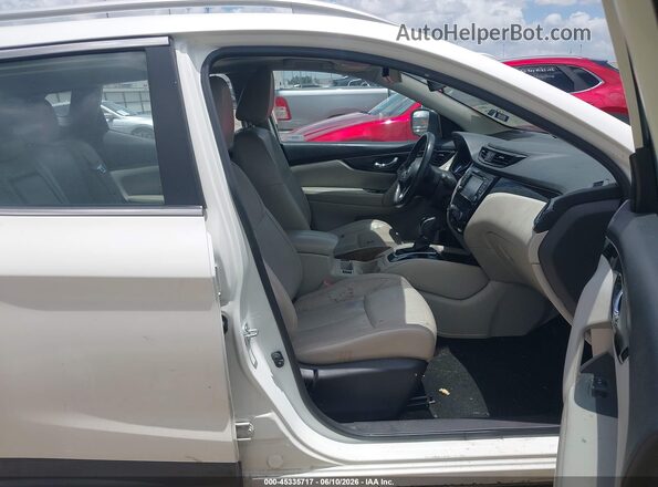 JN1BJ1CP5HW021295 2017 NISSAN ROGUE White Սալոնի դիմացի տեսք