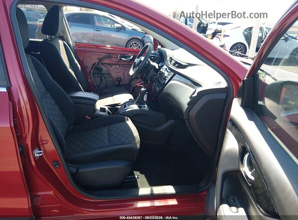 JN1BJ1CP7HW013666 2017 NISSAN ROGUE Red Սալոնի դիմացի տեսք
