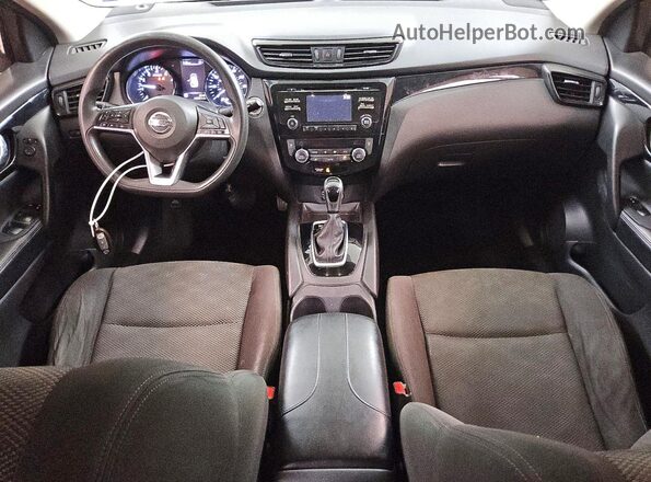 JN1BJ1CP8HW022800 2017 NISSAN ROGUE Gray Вид панелі приладів