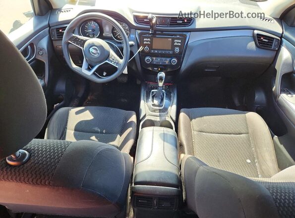 JN1BJ1CPXHW009076 2017 NISSAN ROGUE Silver Вид панелі приладів